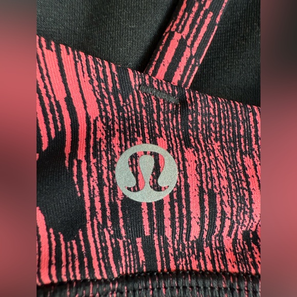 Lululemon Stylish Pink and Black Sports Bra - Picture 3 of 5